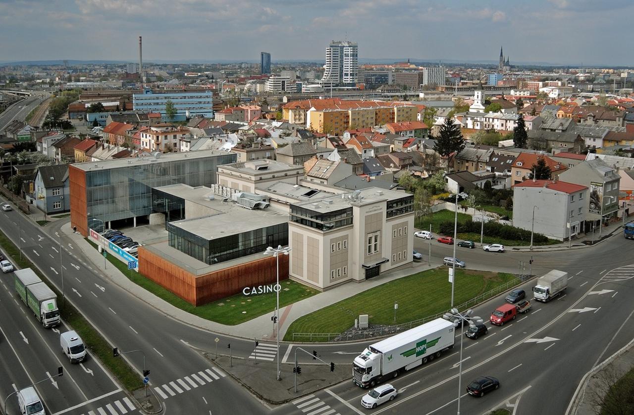 Theatre Hotel Alamóc Kültér fotó