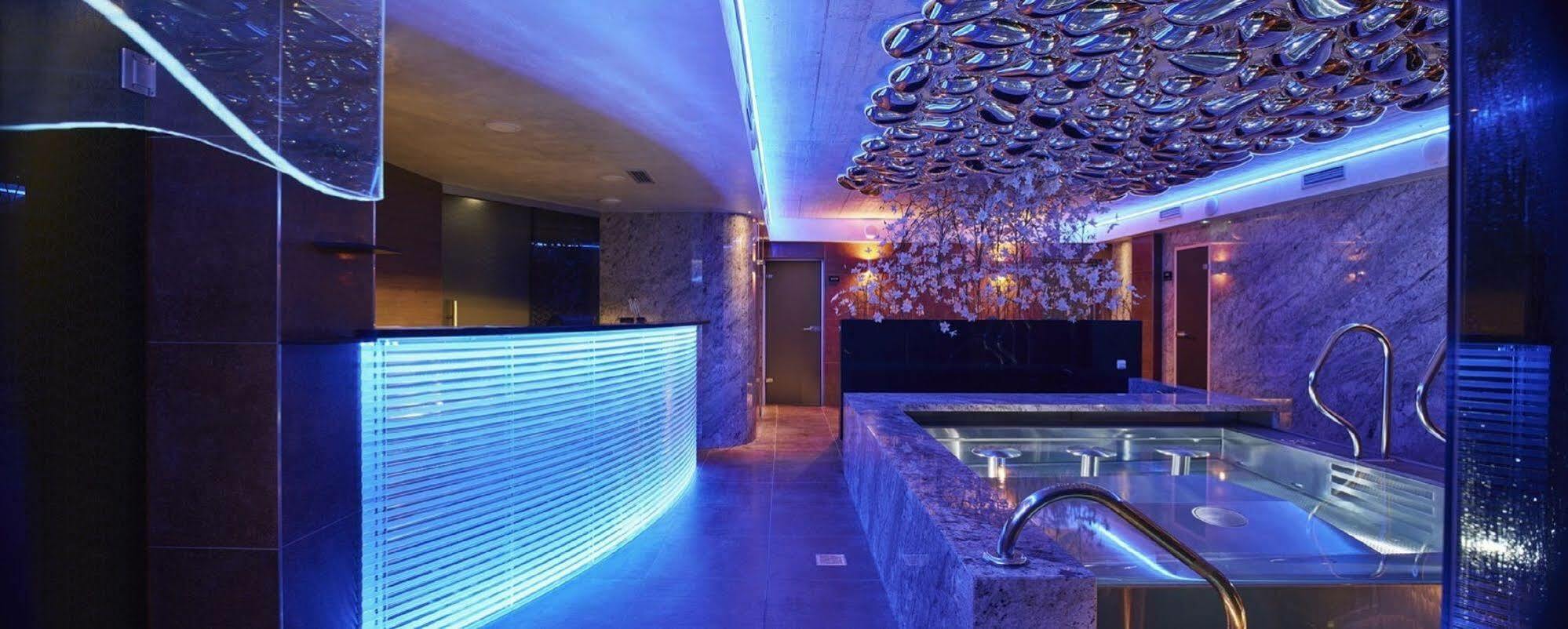 Theatre Hotel Alamóc Kültér fotó